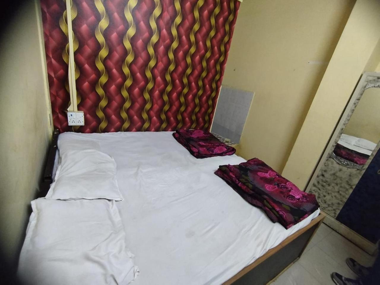 Hotel Avantika Ujjain Buitenkant foto
